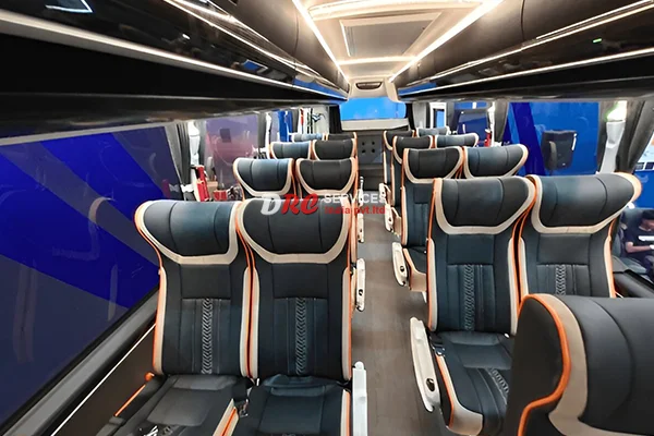 15 Seater Bus