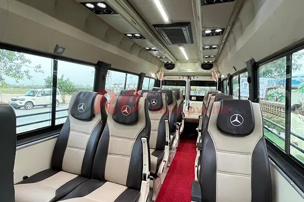 18 Seater Luxury Tempo Traveller