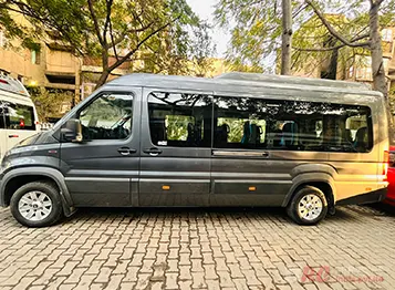 Urbania Van for Luxury Trips